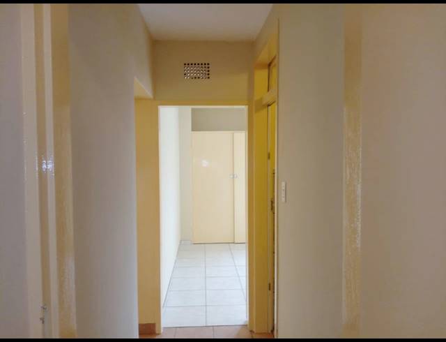 2 BEDROOM APARTMENT FOR SALE IN VANDERBIJLPARK CW 3